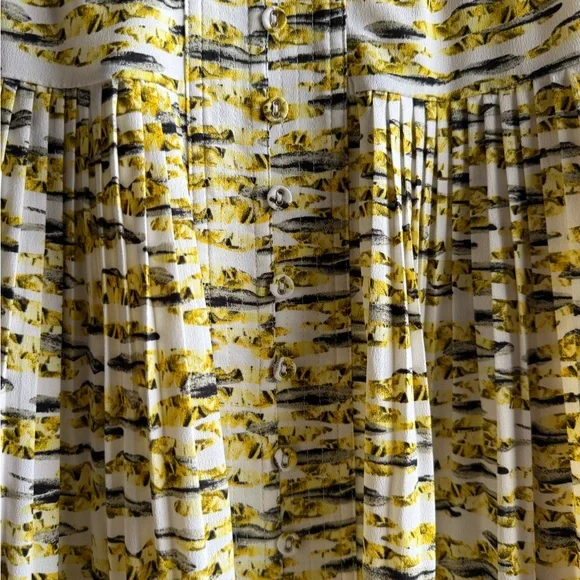 WHITE HOUSE BLACK MARKET Yellow Pleated Sleeveless Utility Dress Size 4 - Picture 9 of 13